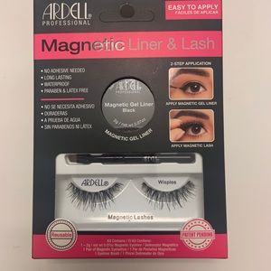 False eyelashes